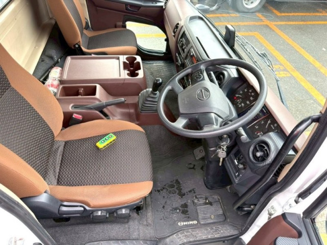 日野 レンジャー 中型 冷蔵冷凍バン 2KG-FC2ABA(98209) 26枚目