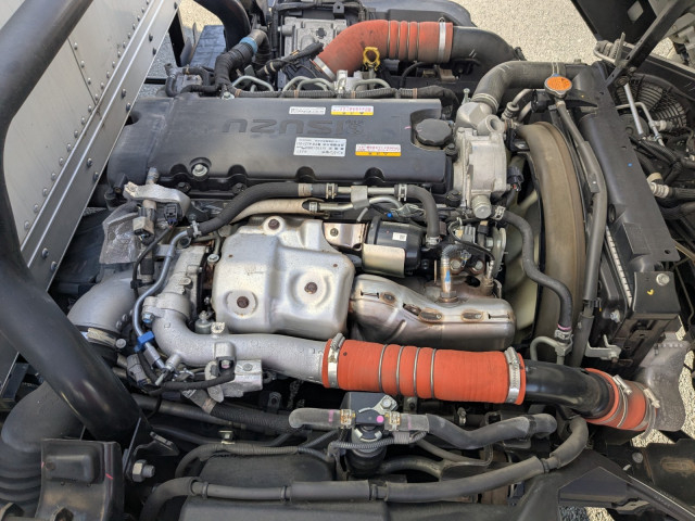 いすゞ エルフ 小型 バン 2RG-NPR88AN(98214) 34枚目