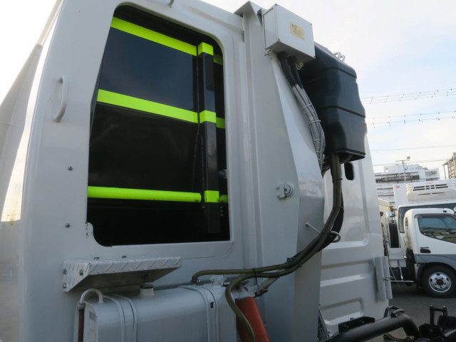 いすゞ フォワード 増トン 塵芥車（プレス式） 2PG-FSR90S2(98215) 18枚目