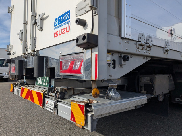 いすゞ ギガ 大型 ウィング 2PG-CYJ77C(98216) 7枚目