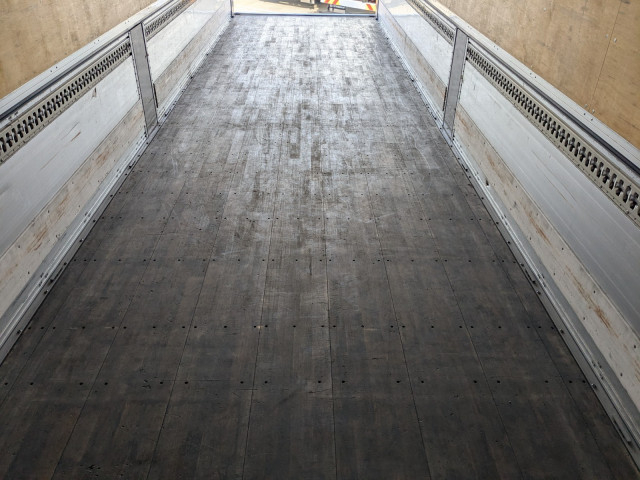 いすゞ ギガ 大型 ウィング 2PG-CYJ77C(98216) 20枚目