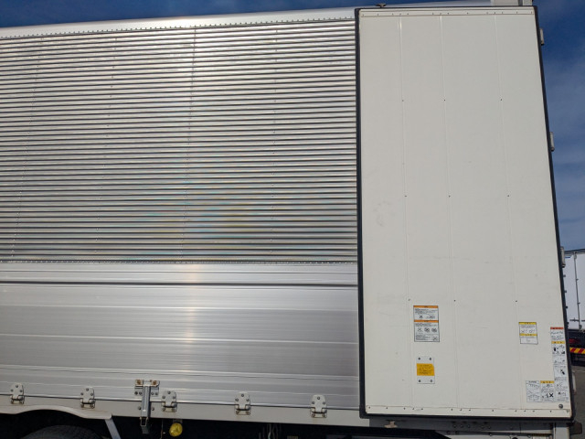 いすゞ ギガ 大型 ウィング 2PG-CYJ77C(98216) 27枚目