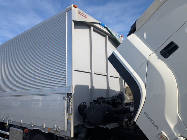 いすゞ ギガ 大型 ウィング 2PG-CYJ77C(98216) 43枚目