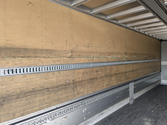 いすゞ ギガ 大型 ウィング 2PG-CYJ77C(98217) 27枚目