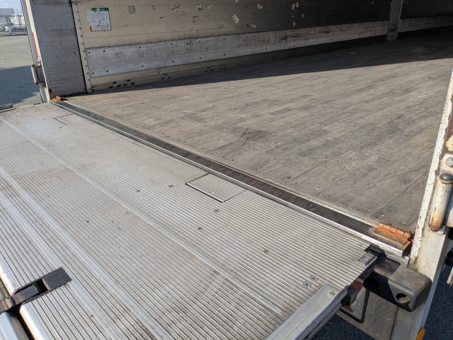 いすゞ ギガ 大型 ウィング 2PG-CYJ77C(98217) 36枚目