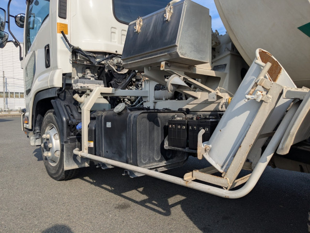 いすゞ フォワード 中型 ミキサー車 2PG-FRR90S2(98219) 10枚目