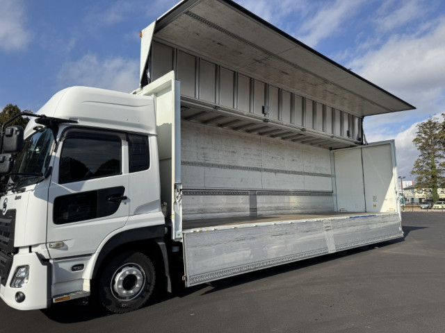 UDトラックス（日産） クオン 大型 ウィング 2PG-CG5CA(98220) 14枚目