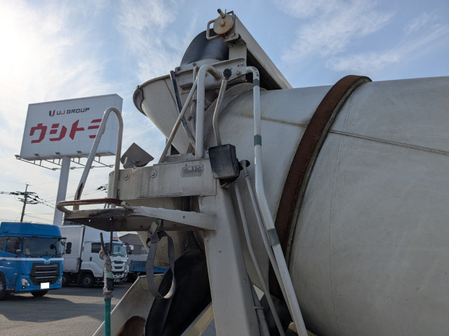 いすゞ フォワード 中型 ミキサー車 2PG-FRR90S2(98219) 18枚目