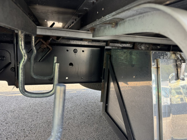 UDトラックス（日産） クオン 大型 ウィング 2PG-CG5CA(98220) 21枚目