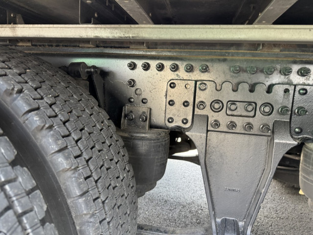 UDトラックス（日産） クオン 大型 ウィング 2PG-CG5CA(98220) 22枚目