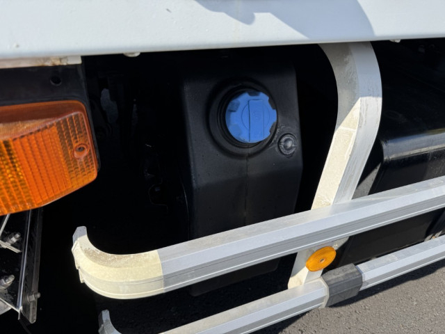 UDトラックス（日産） クオン 大型 ウィング 2PG-CG5CA(98220) 27枚目