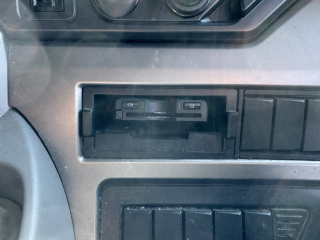 UDトラックス（日産） クオン 大型 ウィング 2PG-CG5CA(98220) 35枚目