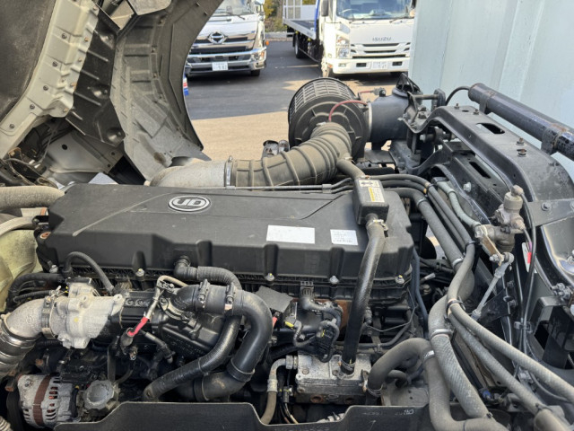 UDトラックス（日産） クオン 大型 ウィング 2PG-CG5CA(98220) 46枚目