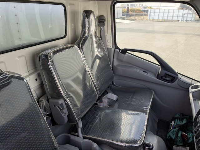 日野 デュトロ 小型 バン 2RG-XZU720M(98221) 28枚目