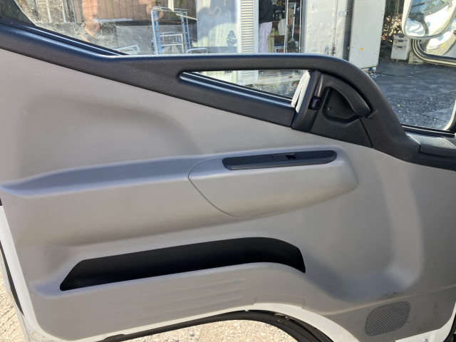 日産自動車 アトラス 小型 平ボディ 2RG-FBAVW(98224) 24枚目