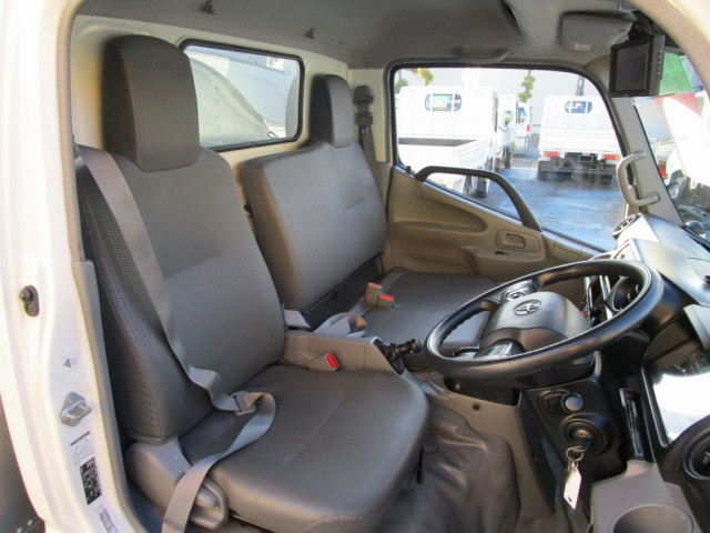 トヨタ トヨエース 小型 バン 2RG-XZC605(98231) 6枚目