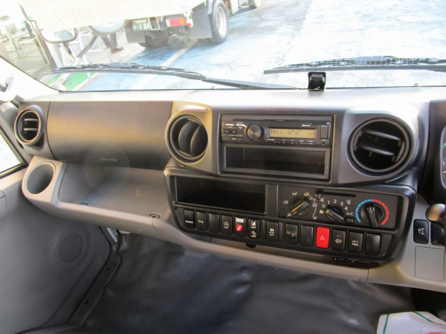 トヨタ トヨエース 小型 バン 2RG-XZC605(98231) 26枚目