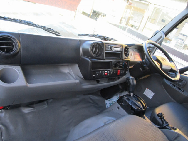 トヨタ トヨエース 小型 バン 2RG-XZC605(98231) 31枚目