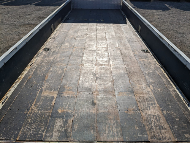 日野 レンジャー 中型 平ボディ 2KG-FC2ABA(98233) 11枚目