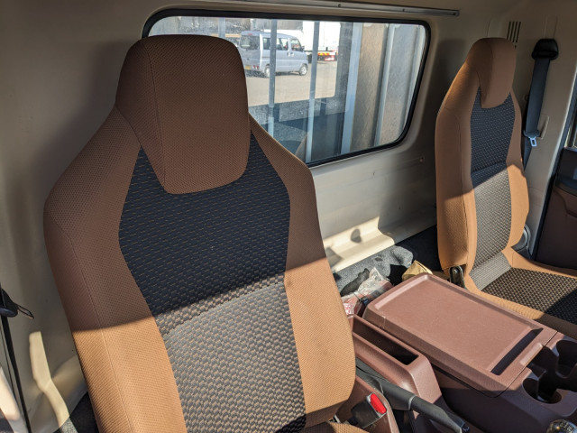 日野 レンジャー 中型 平ボディ 2KG-FC2ABA(98233) 28枚目