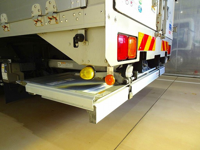 いすゞ フォワード 中型 ウィング 2RG-FRR90T2(98237) 31枚目