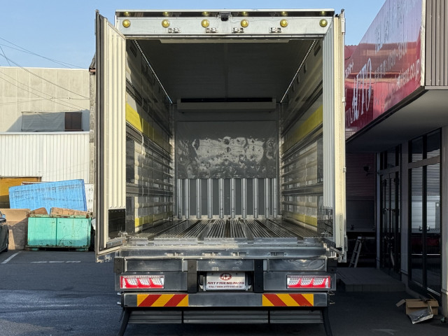 三菱ふそう スーパーグレート 大型 冷蔵冷凍バン 2PG-FS75HZ(98240) 13枚目