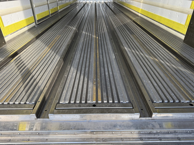 三菱ふそう スーパーグレート 大型 冷蔵冷凍バン 2PG-FS75HZ(98240) 15枚目