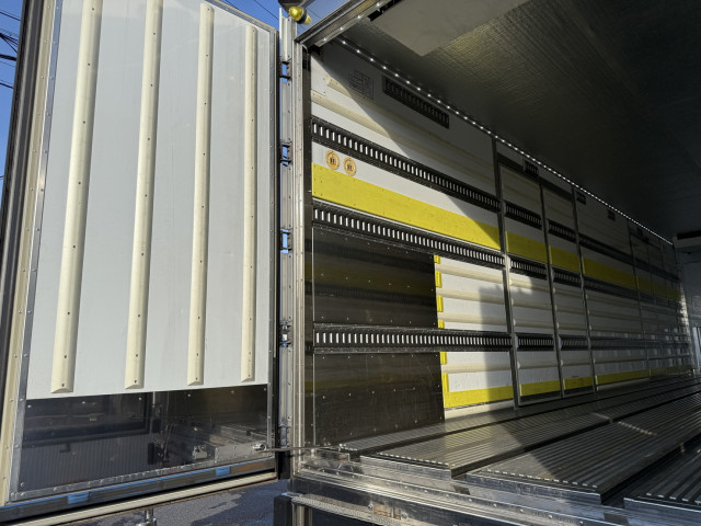 三菱ふそう スーパーグレート 大型 冷蔵冷凍バン 2PG-FS75HZ(98240) 17枚目