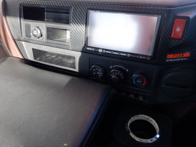 日野 レンジャー 中型 平ボディ（クレーン付） 2KG-FC2ABA(98241) 21枚目