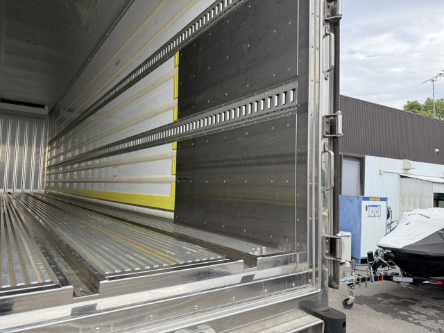 三菱ふそう スーパーグレート 大型 冷蔵冷凍バン 2PG-FU74HZ(98244) 15枚目