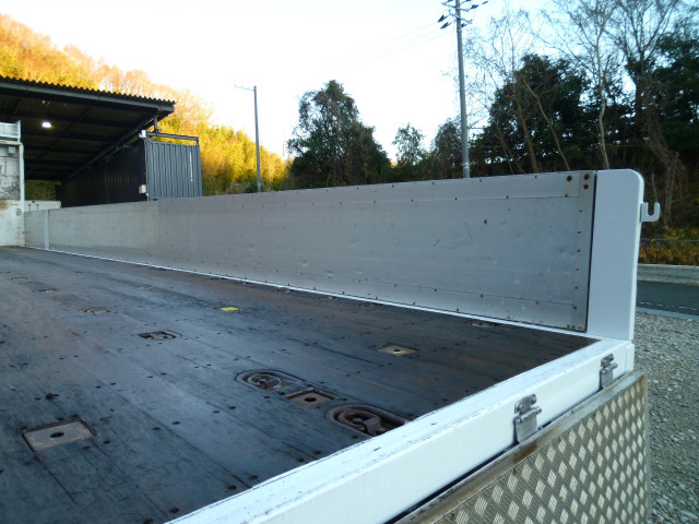 UDトラックス（日産） クオン 大型 平ボディ 2PG-CG5CA(98245) 15枚目