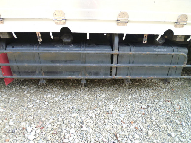 UDトラックス（日産） クオン 大型 平ボディ 2PG-CG5CA(98245) 27枚目