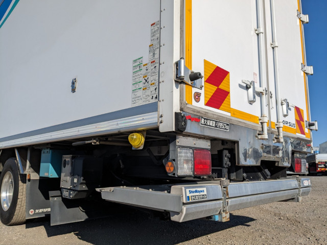 日野 レンジャー 中型 冷蔵冷凍バン 2KG-FC2ABG(98246) 8枚目