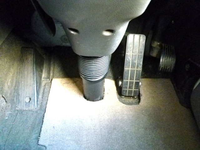 UDトラックス（日産） クオン 大型 平ボディ 2PG-CG5CA(98245) 32枚目