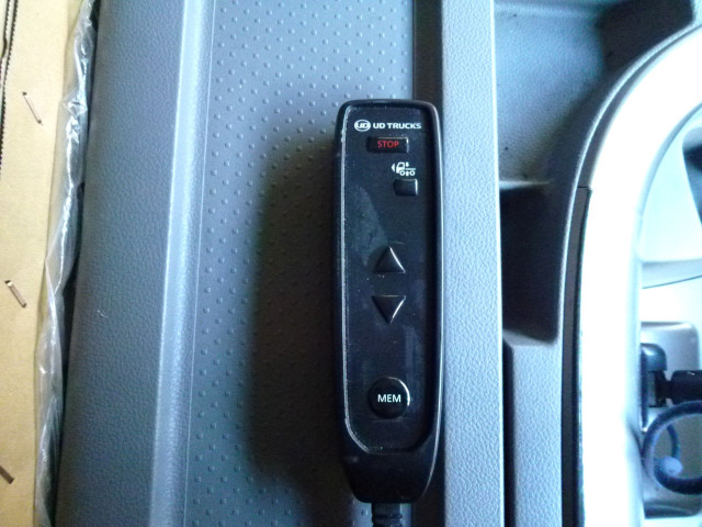 UDトラックス（日産） クオン 大型 平ボディ 2PG-CG5CA(98245) 35枚目