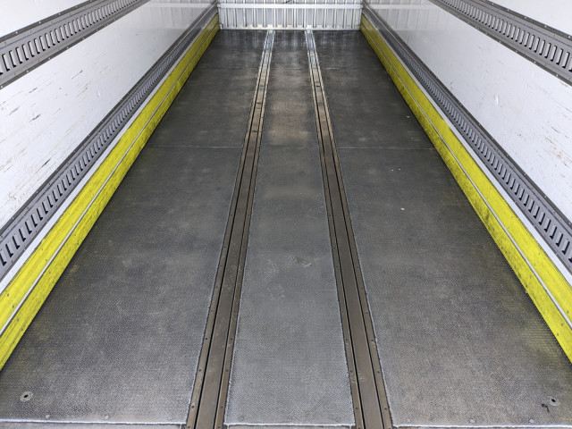 日野 レンジャー 中型 冷蔵冷凍バン 2KG-FC2ABG(98246) 16枚目