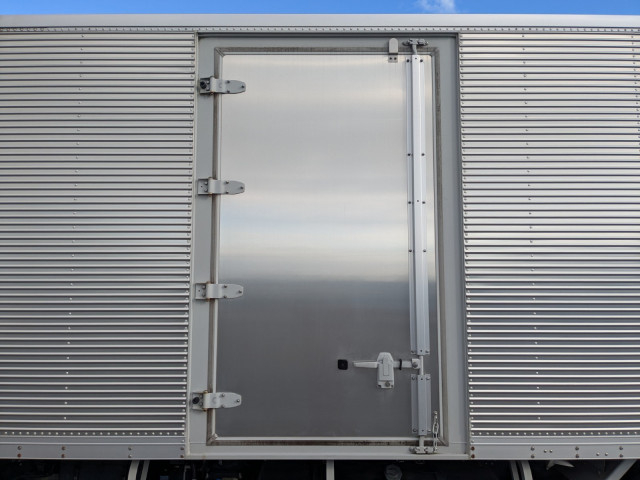 いすゞ エルフ 中型 バン 2RG-FRR90S2(98249) 12枚目