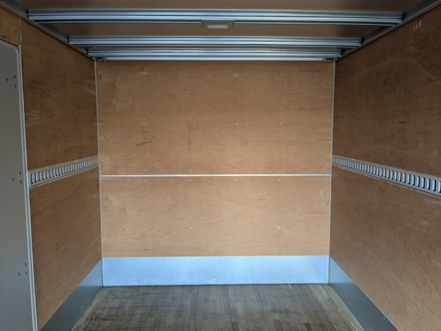 いすゞ エルフ 中型 バン 2RG-FRR90S2(98249) 20枚目