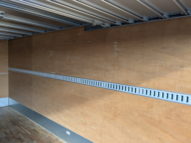 いすゞ エルフ 中型 バン 2RG-FRR90S2(98249) 25枚目