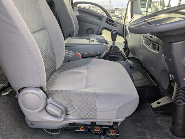 いすゞ エルフ 中型 バン 2RG-FRR90S2(98249) 31枚目