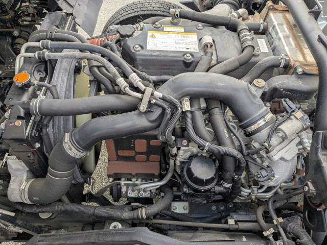 いすゞ エルフ 中型 バン 2RG-FRR90S2(98249) 32枚目