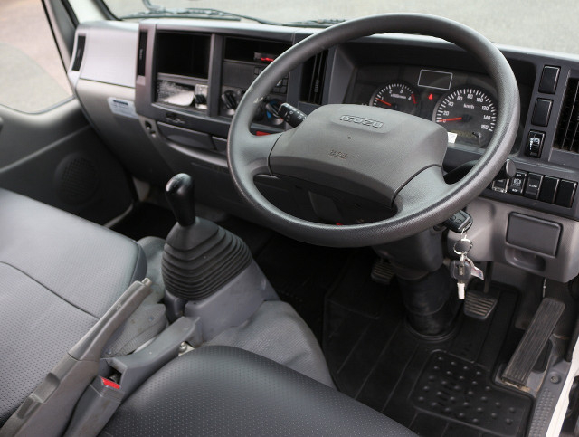 いすゞ エルフ 小型 Wキャブ TPG-NJS85A(98252) 26枚目