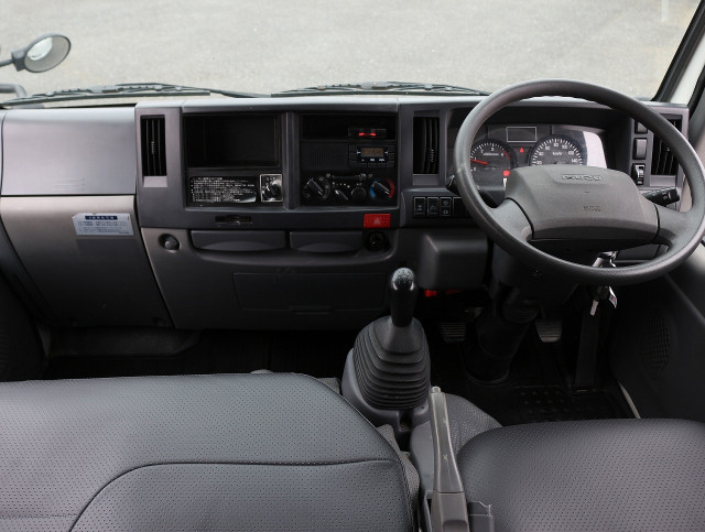 いすゞ エルフ 小型 Wキャブ TPG-NJS85A(98252) 30枚目