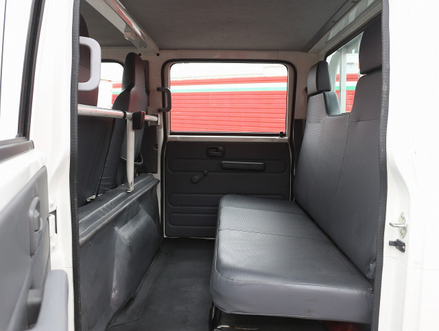 いすゞ エルフ 小型 Wキャブ TPG-NJS85A(98252) 43枚目