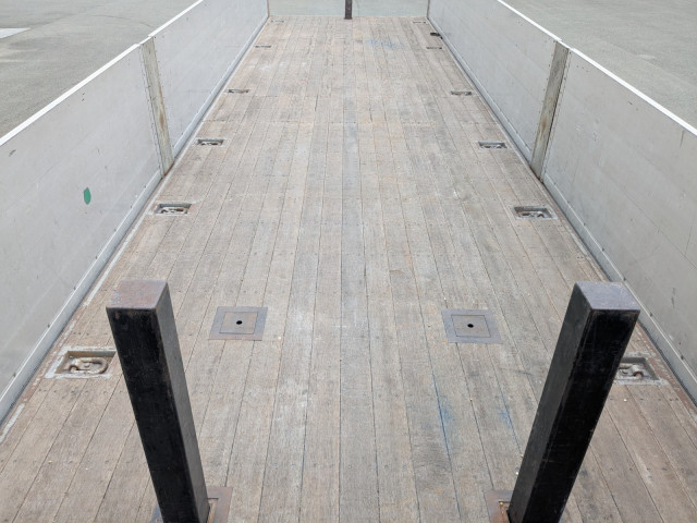 いすゞ ギガ 大型 平ボディ QKG-CYL77B(98255) 22枚目