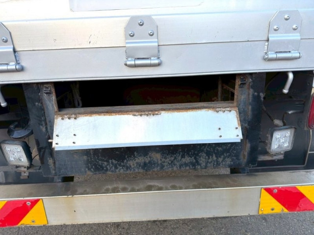 いすゞ ギガ 大型 平ボディ（クレーン付） QKG-CYZ77B(98258) 17枚目