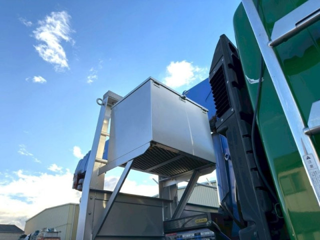 いすゞ ギガ 大型 平ボディ（クレーン付） QKG-CYZ77B(98258) 21枚目