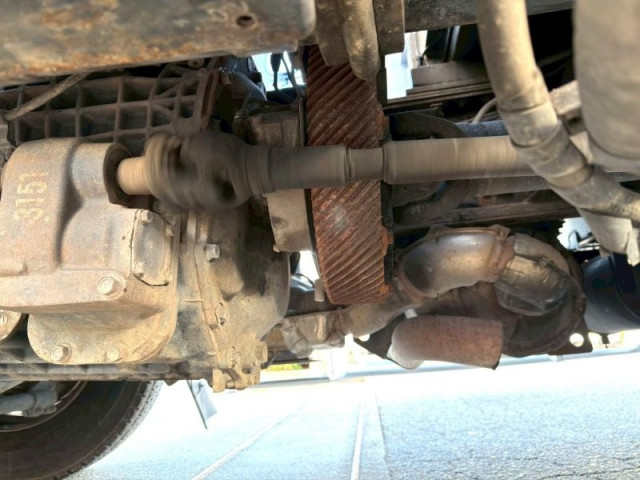 いすゞ ギガ 大型 平ボディ（クレーン付） QKG-CYZ77B(98258) 24枚目