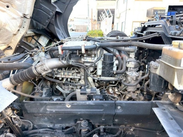 いすゞ ギガ 大型 平ボディ（クレーン付） QKG-CYZ77B(98258) 28枚目