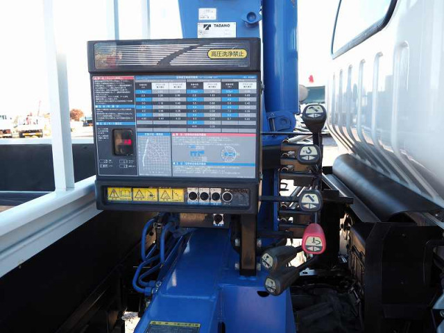 いすゞ エルフ 小型 平ボディ（クレーン付） SKG-NPR85YN(98266) 10枚目